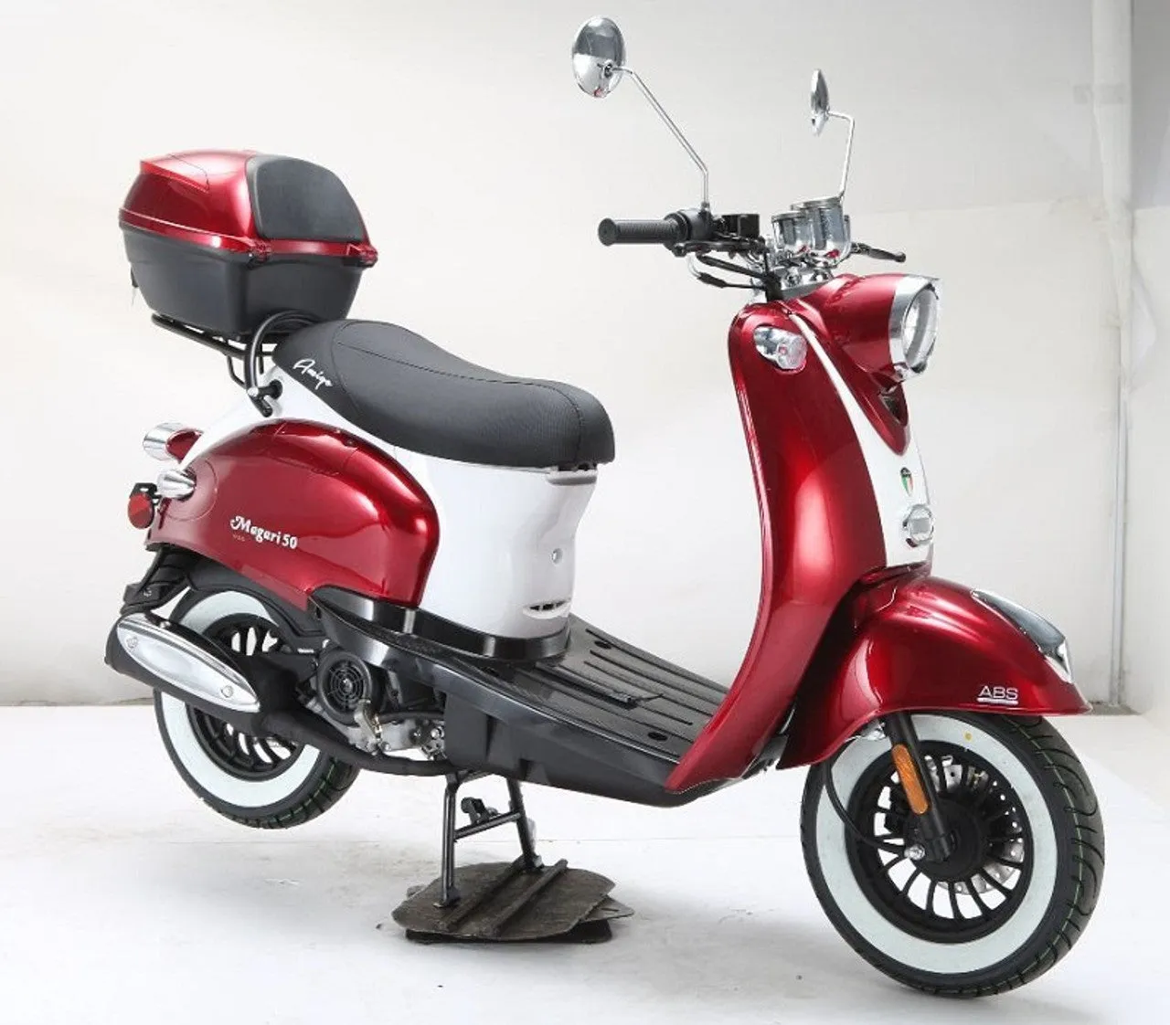 Amigo Magari-50 A semi-Assembled, 49 CC Moped, Automatic Trans, Electric Start. CA Legal