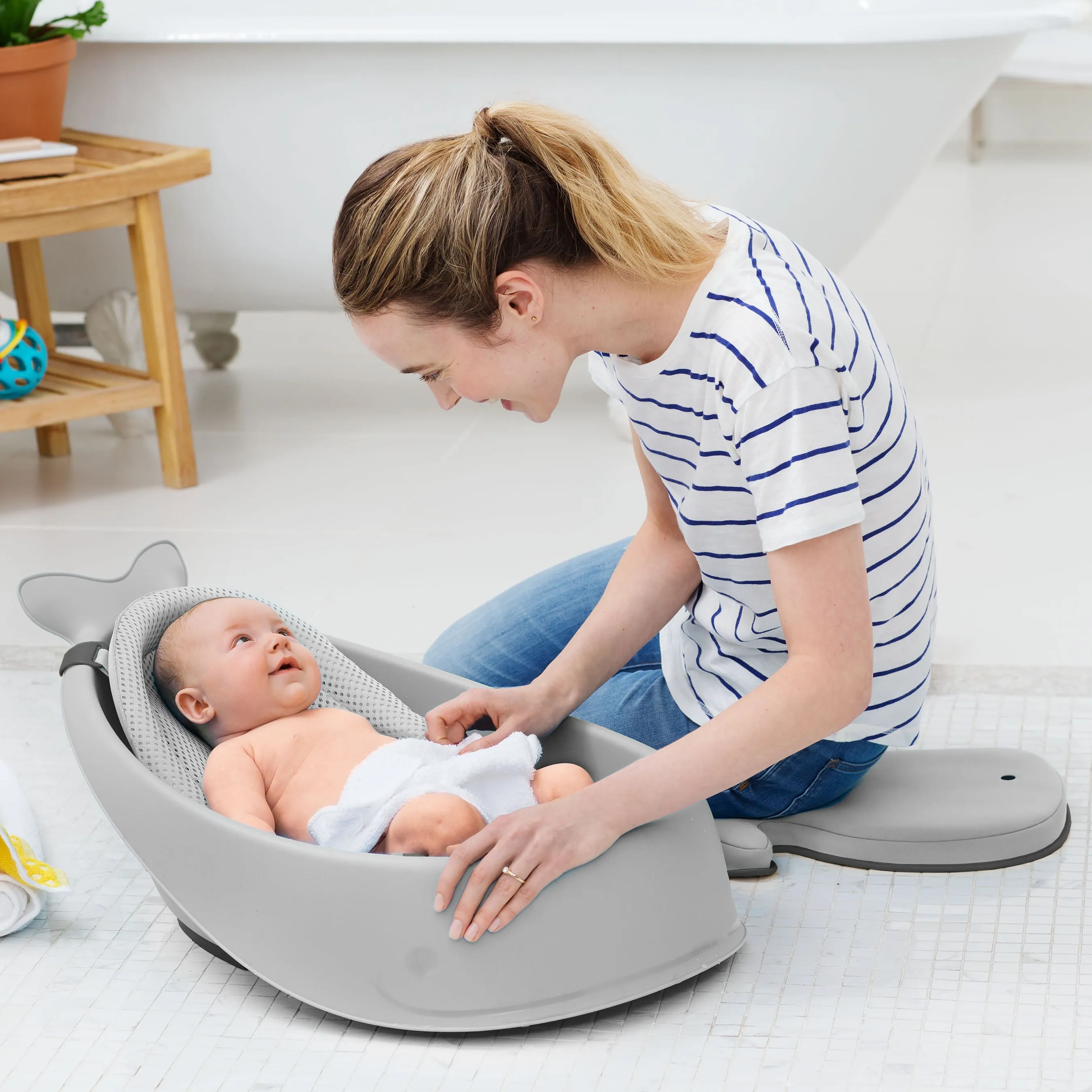 Skip Hop Moby Smart Sling 3 Stage Baby Bath - Grey