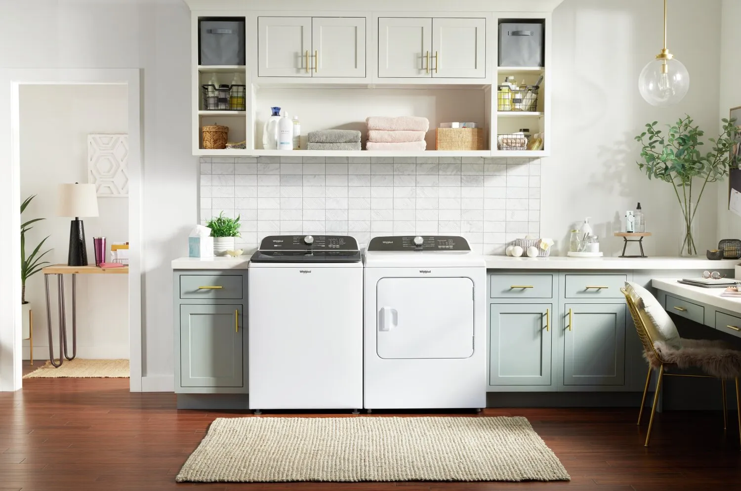 Whirlpool 6.1 Cu. Ft. Top-Load Washer with Removable Agitator and 7 Cu. Ft. Gas Dryer - WTW6157W/WGD6150W